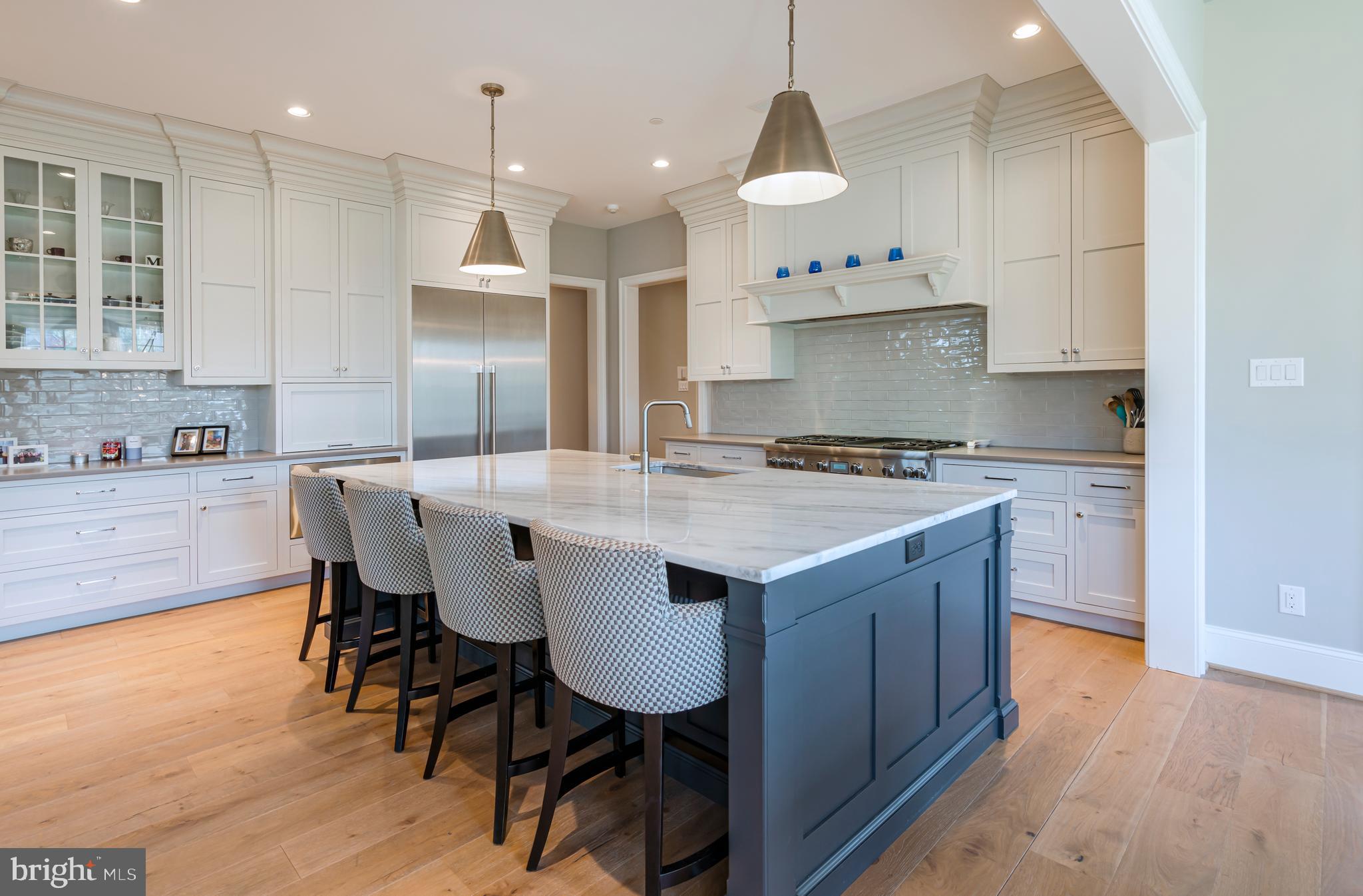 GLADWYNE - Residential