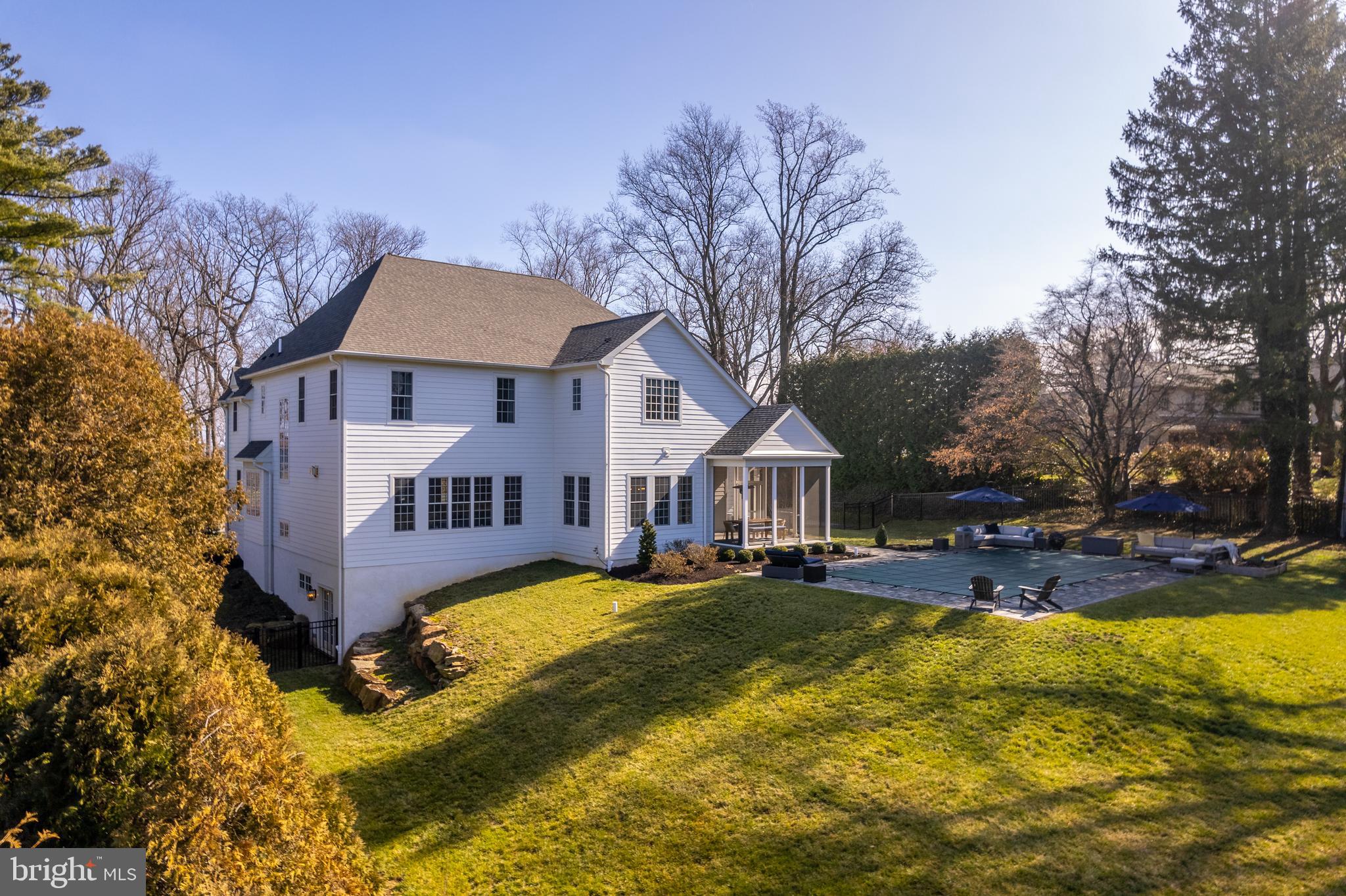 GLADWYNE - Residential