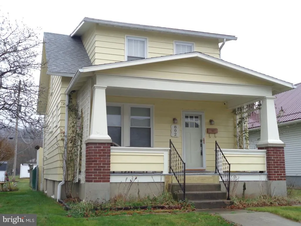 802 S Wayne Street, Lewistown, PA 17044