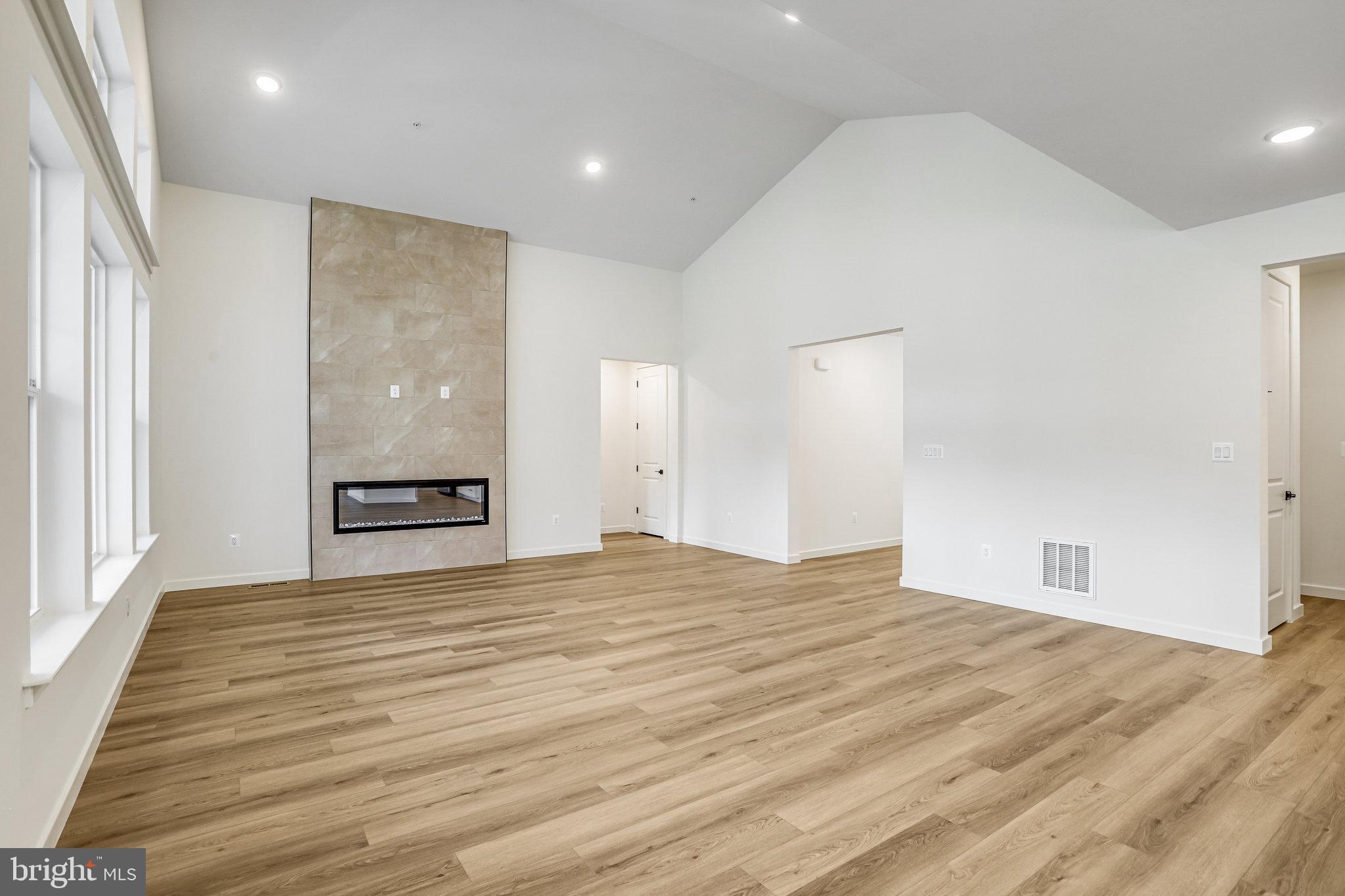 WORTHINGTON GROVE - Residential