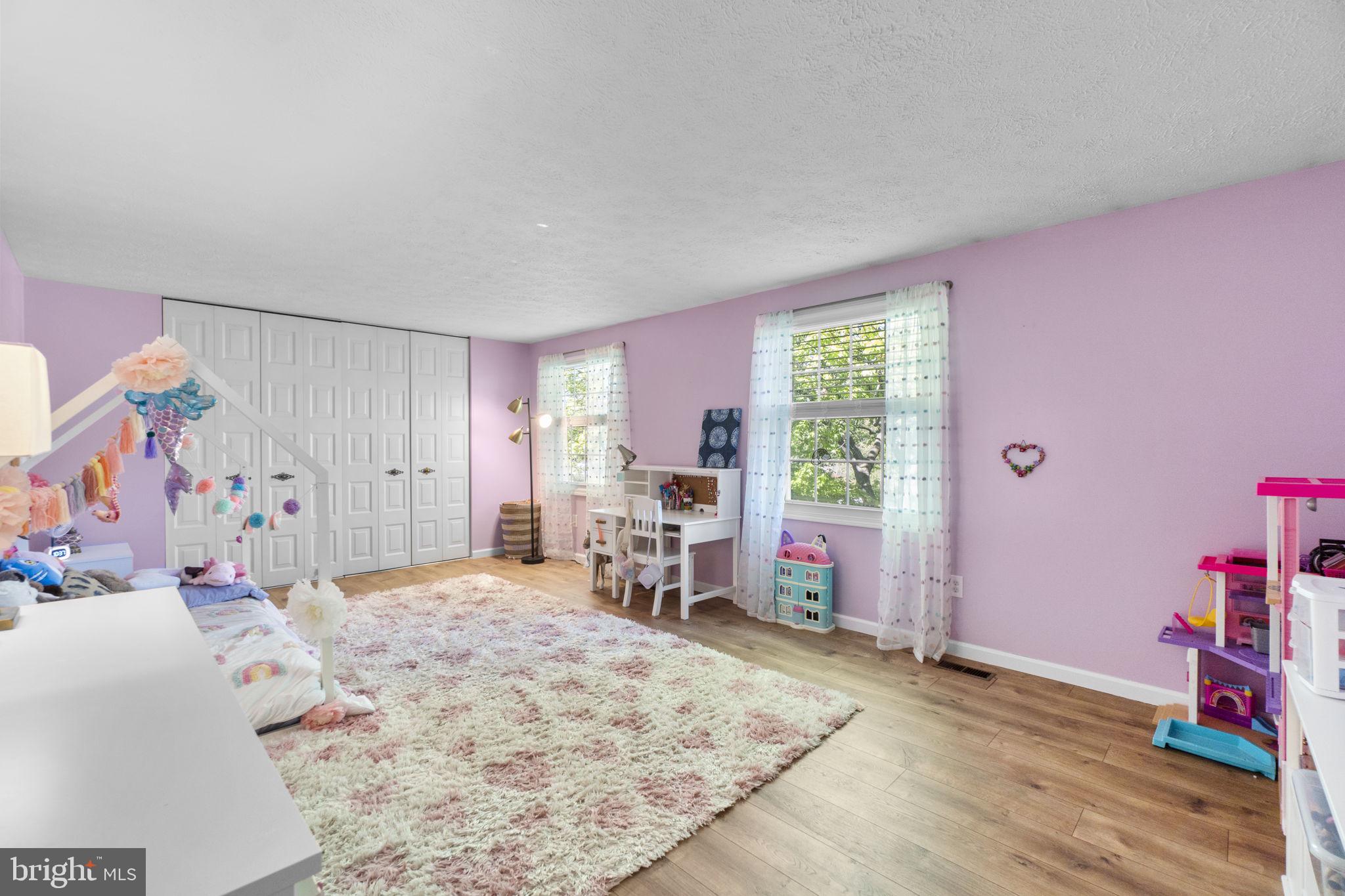 GLADE MANOR - Residential