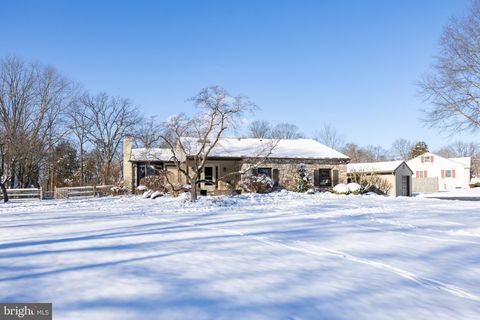 24 ACOMA LANE COLLEGEVILLE PA 19426