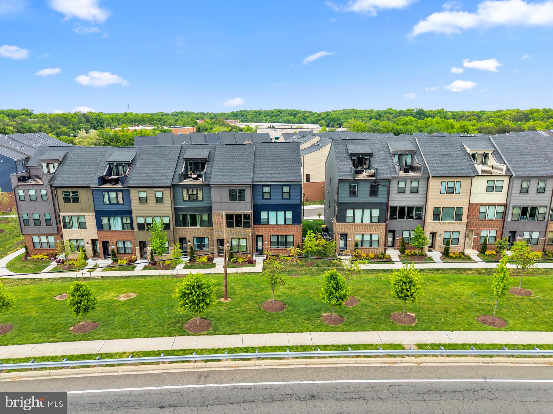 VISTA GARDENS - Residential