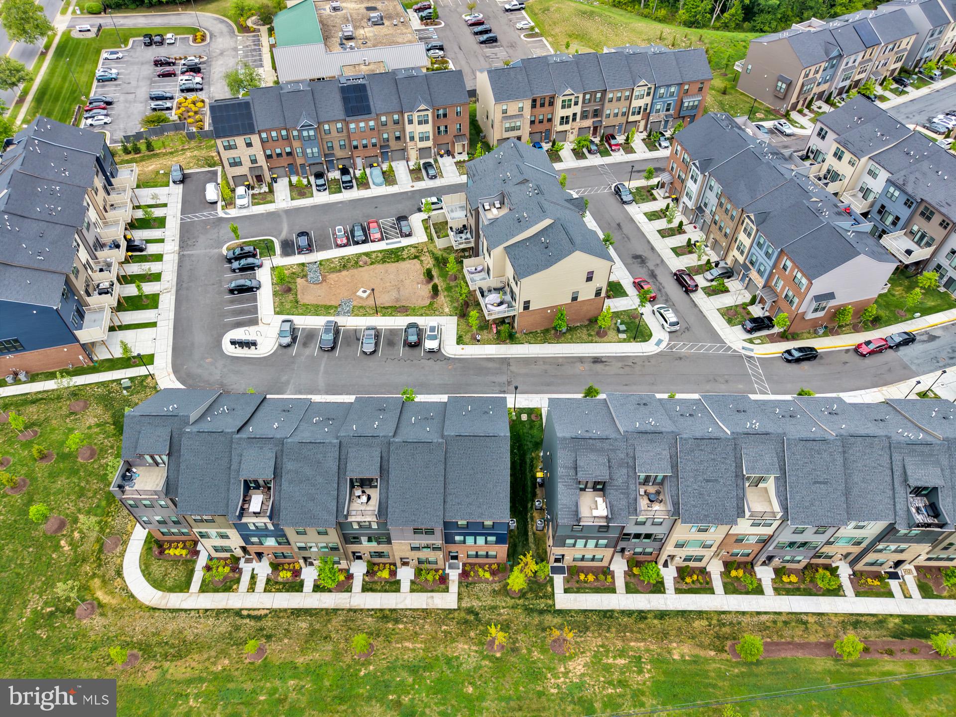 VISTA GARDENS - Residential