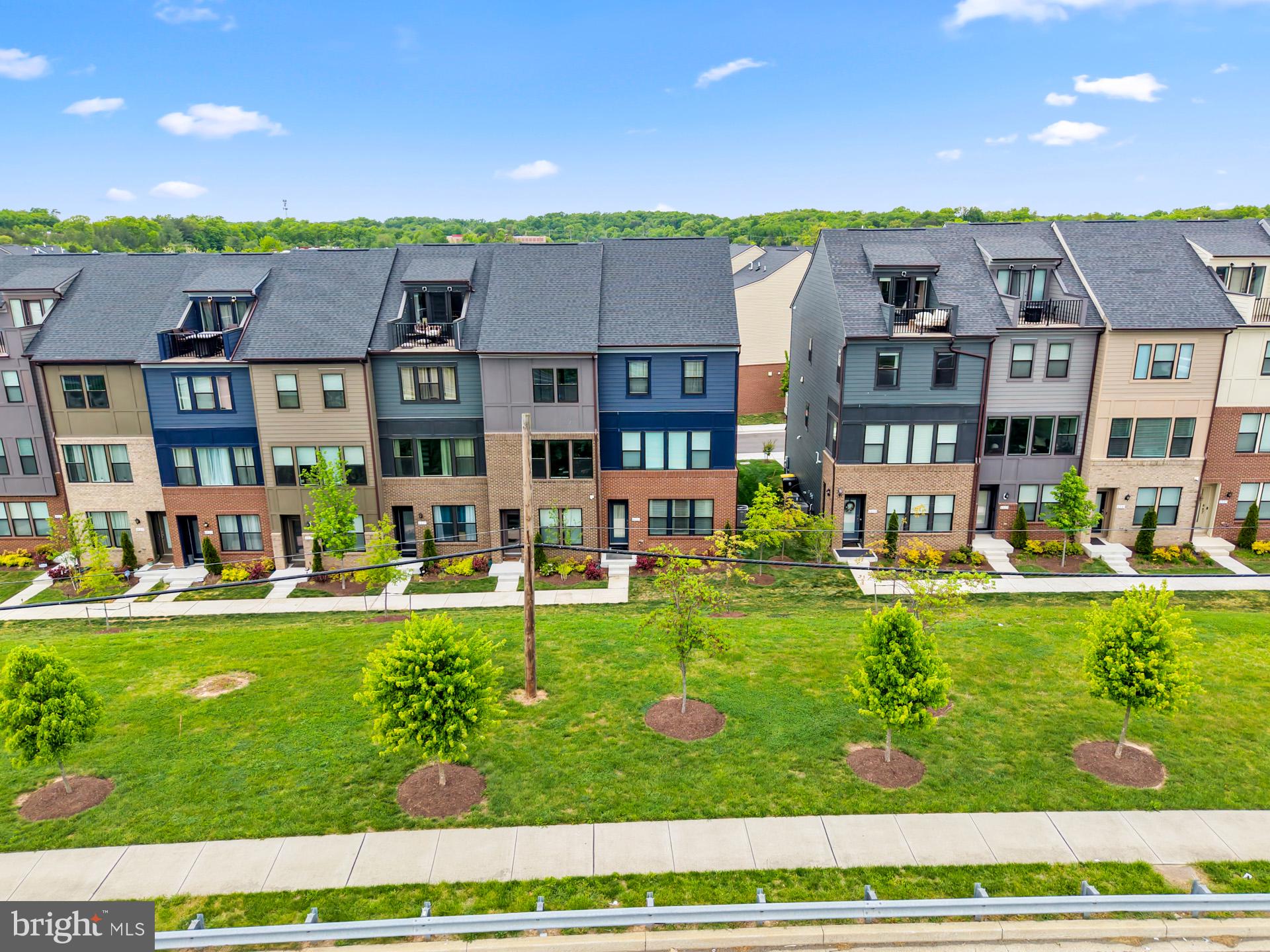 VISTA GARDENS - Residential