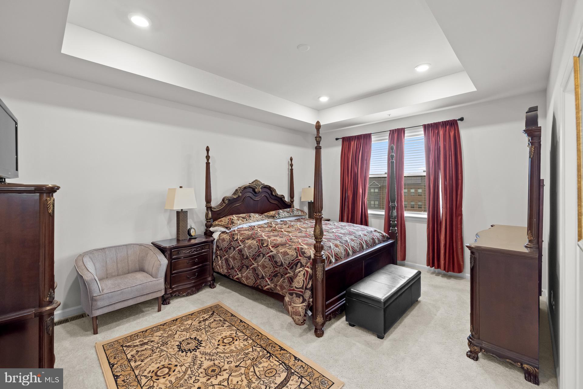 VISTA GARDENS - Residential
