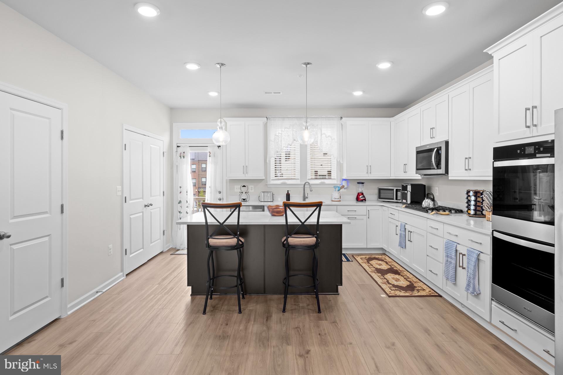 VISTA GARDENS - Residential