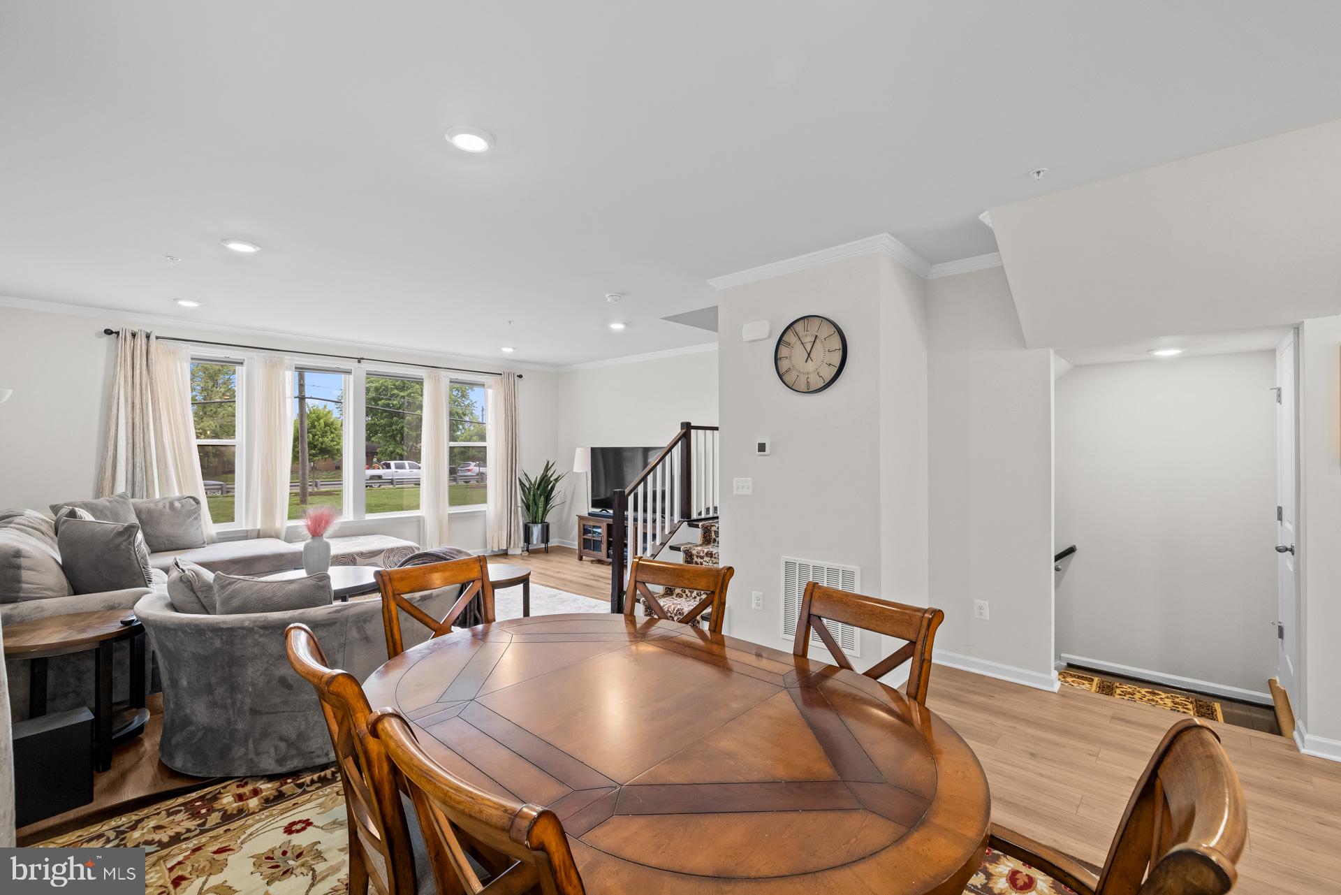 VISTA GARDENS - Residential