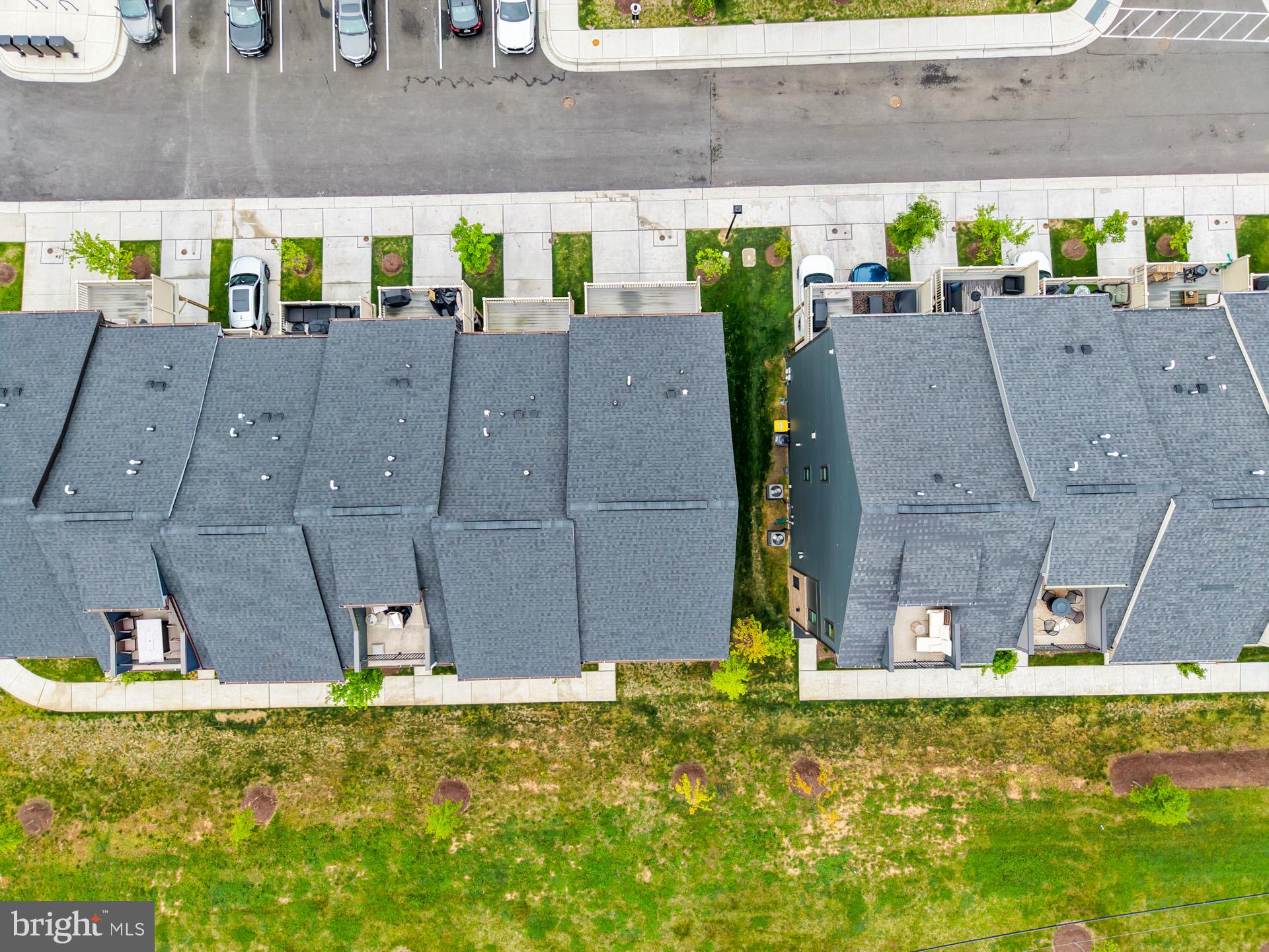 VISTA GARDENS - Residential