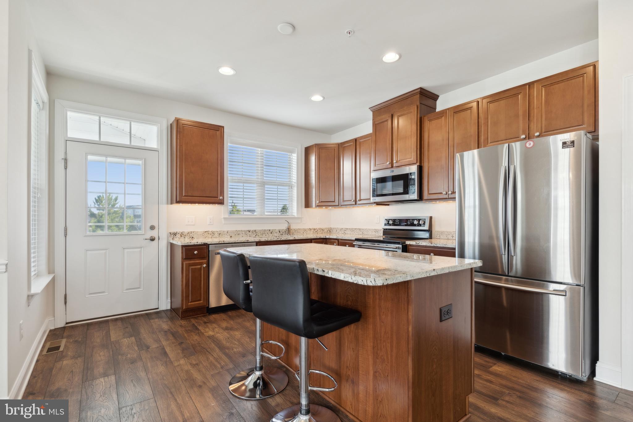 BAY BRIDGE COVE - Residential