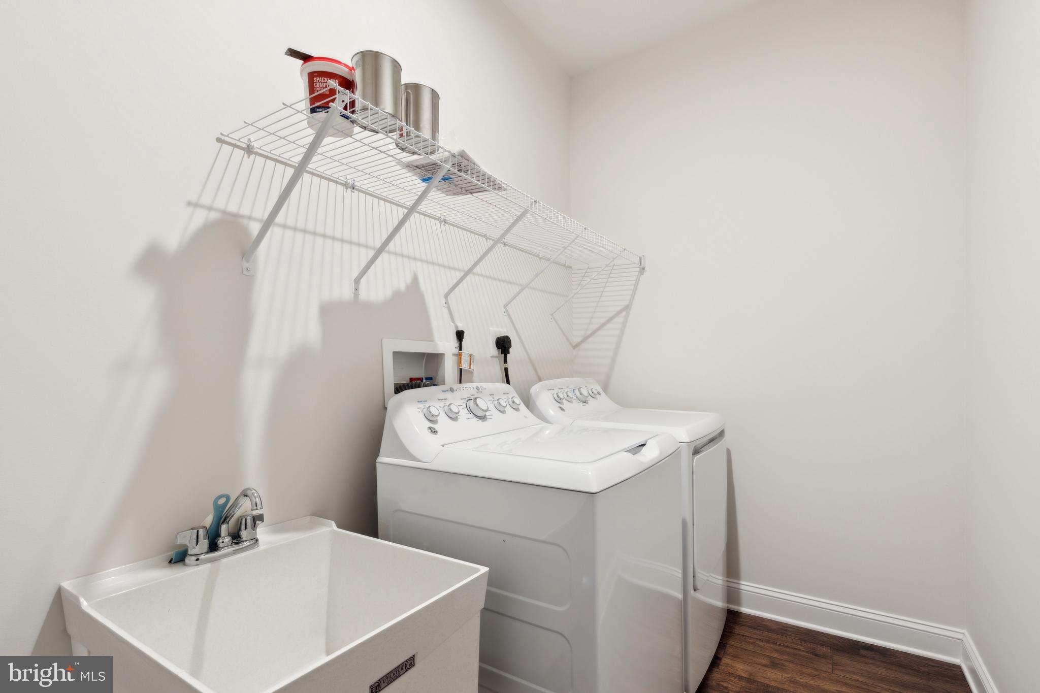 BAY BRIDGE COVE - Residential