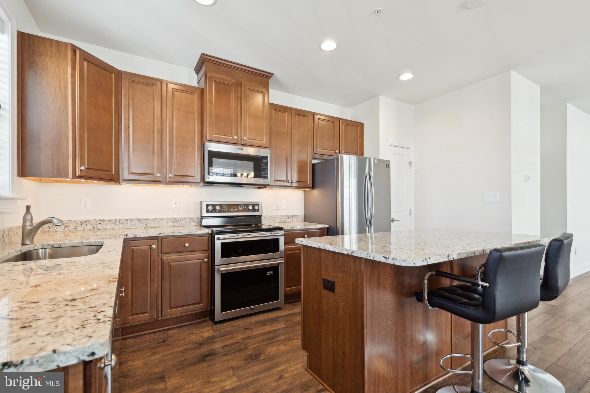 BAY BRIDGE COVE - Residential