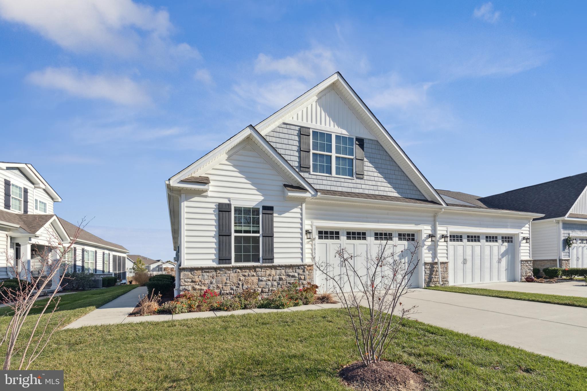 BAY BRIDGE COVE - Residential