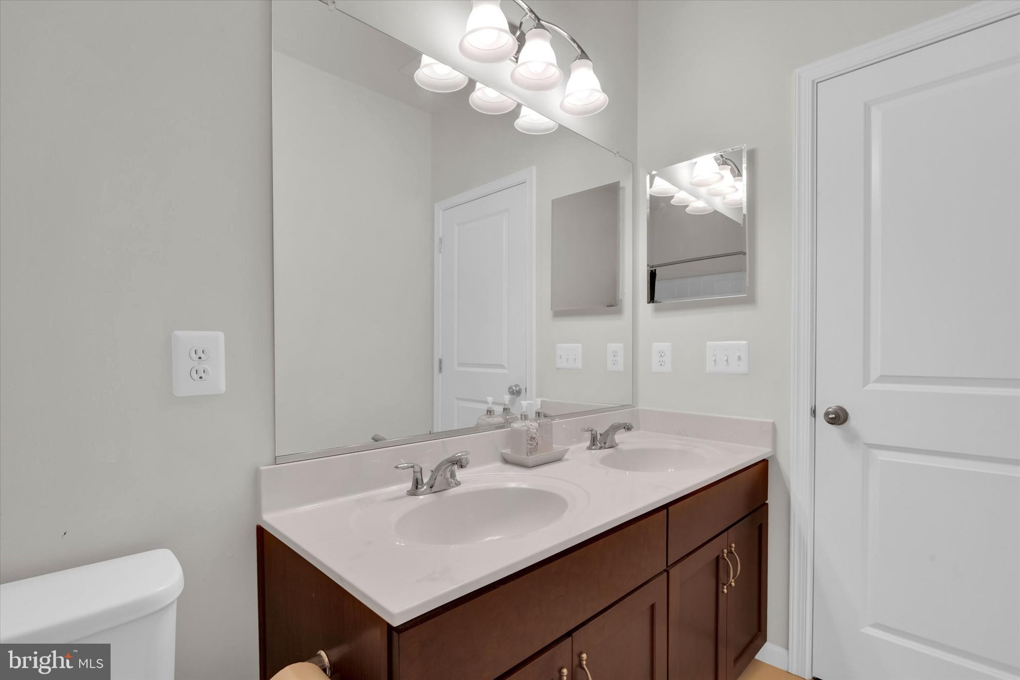 MARLBORO RIDGE - Residential