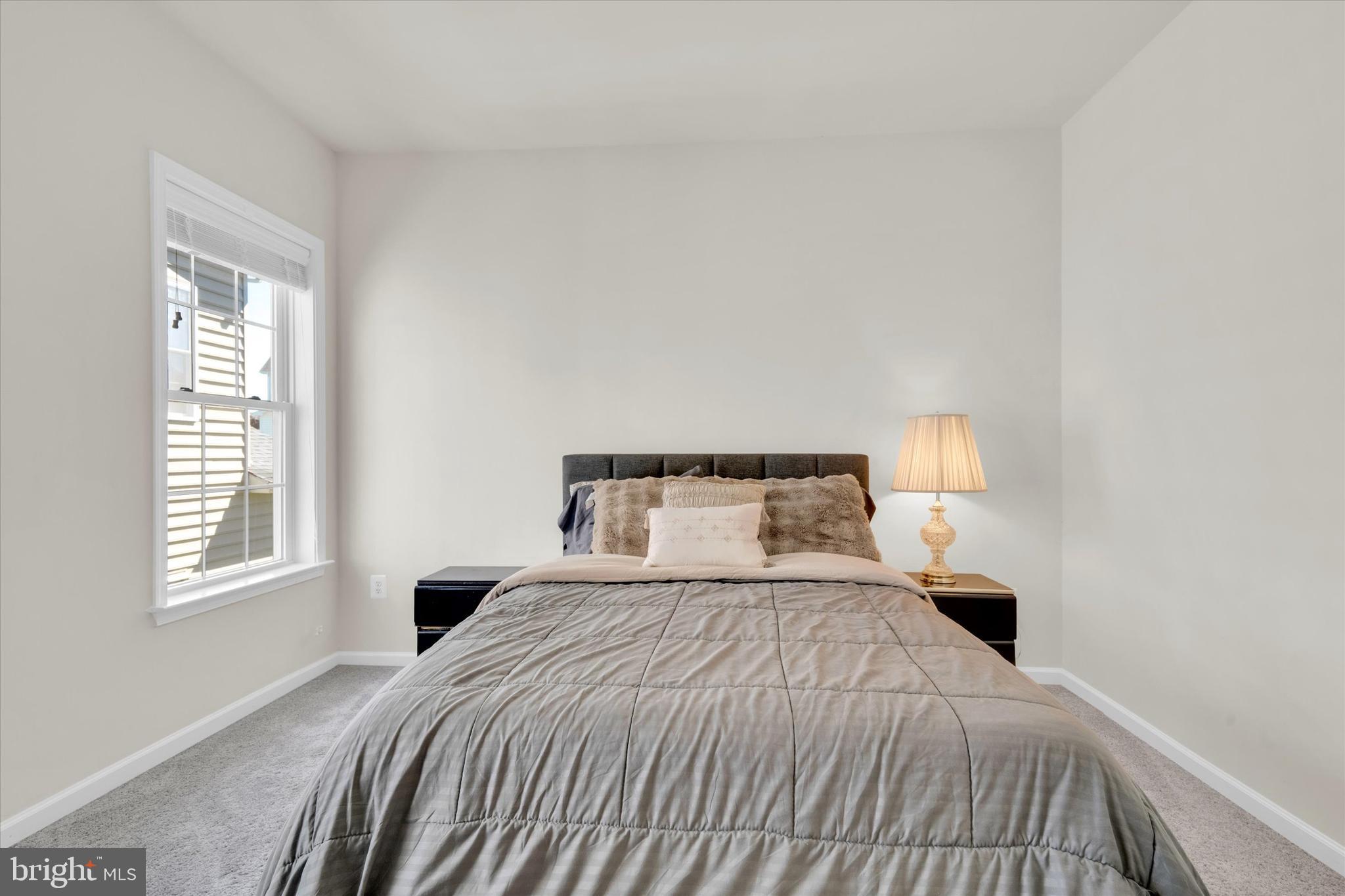 MARLBORO RIDGE - Residential