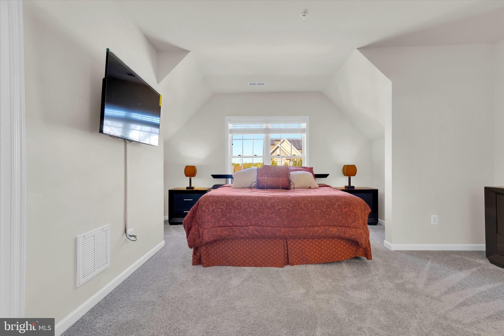 MARLBORO RIDGE - Residential