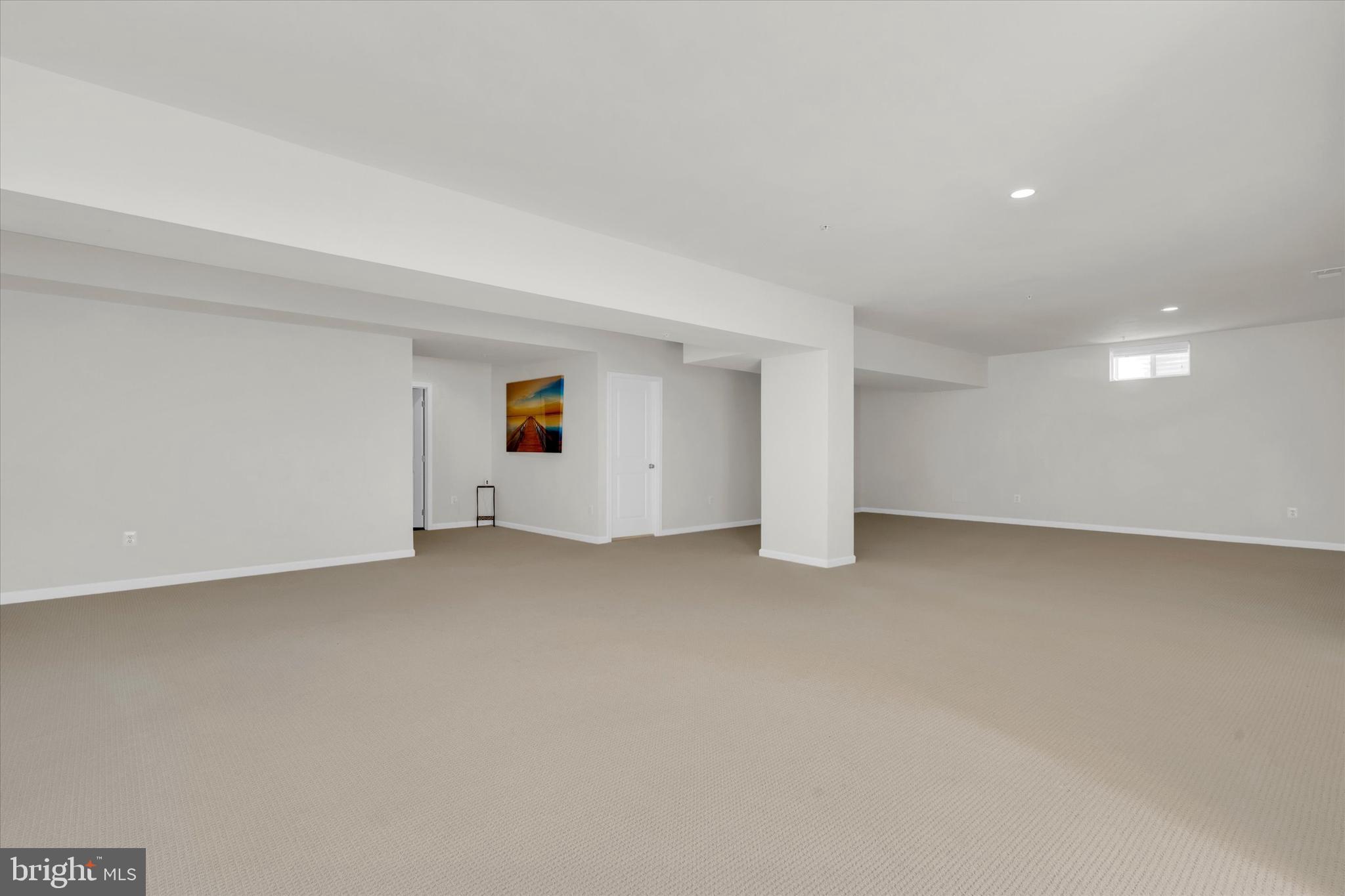 MARLBORO RIDGE - Residential