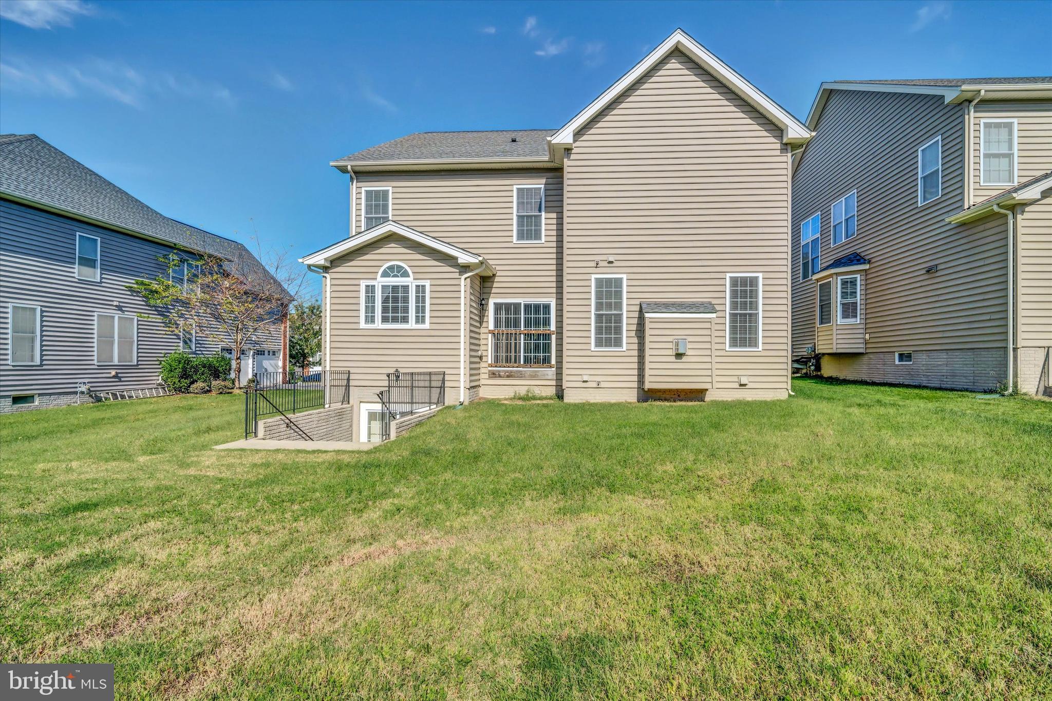 MARLBORO RIDGE - Residential