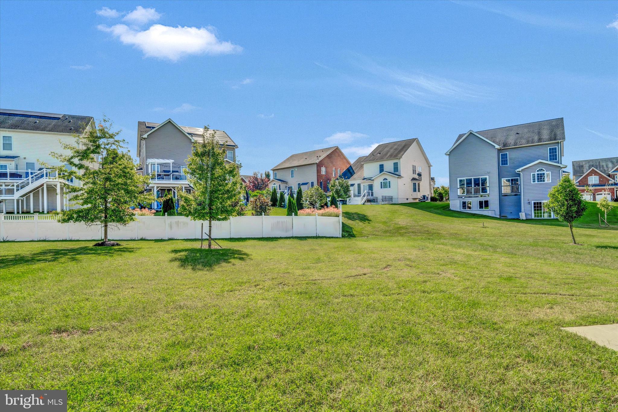 MARLBORO RIDGE - Residential