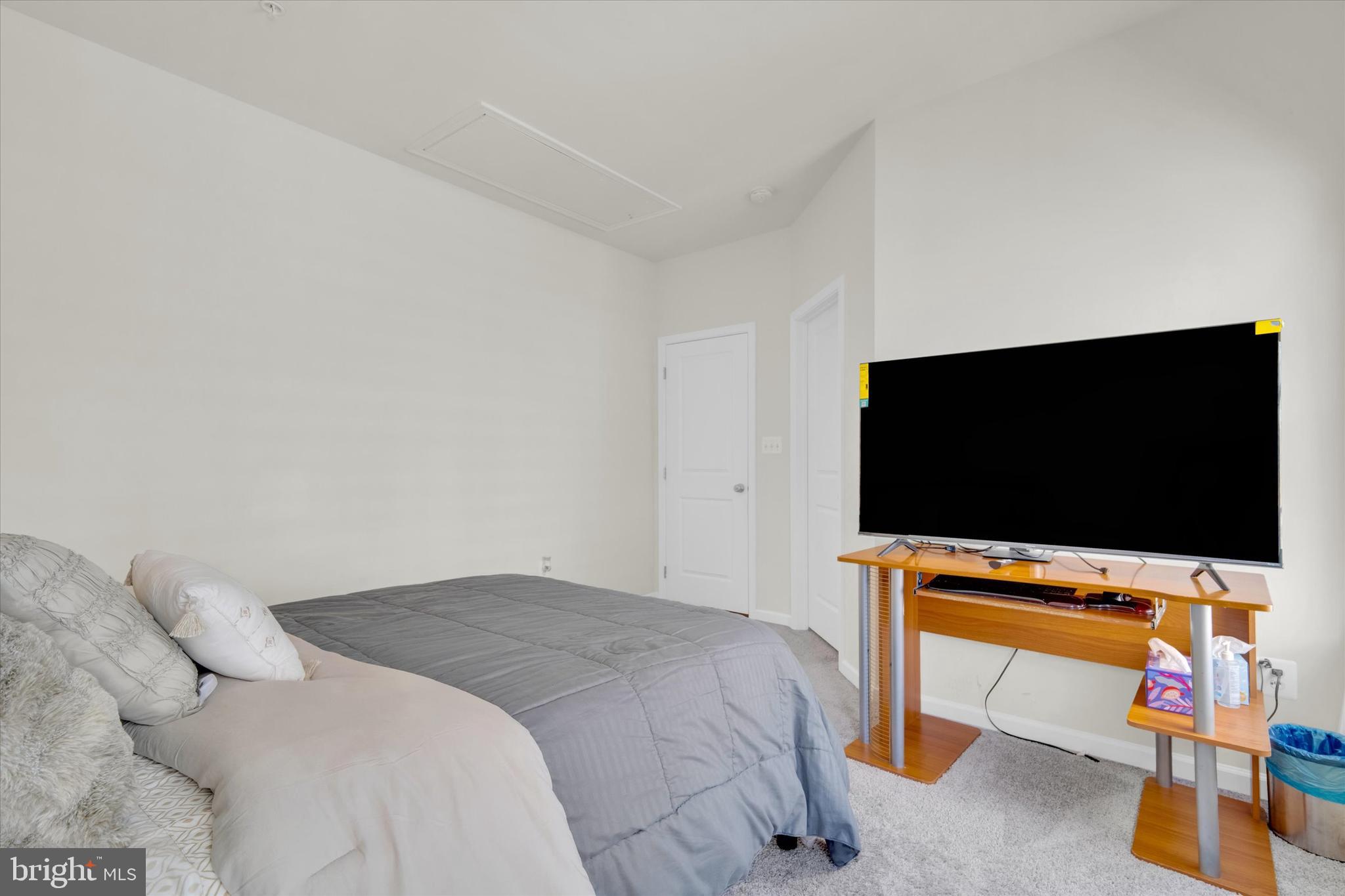 MARLBORO RIDGE - Residential