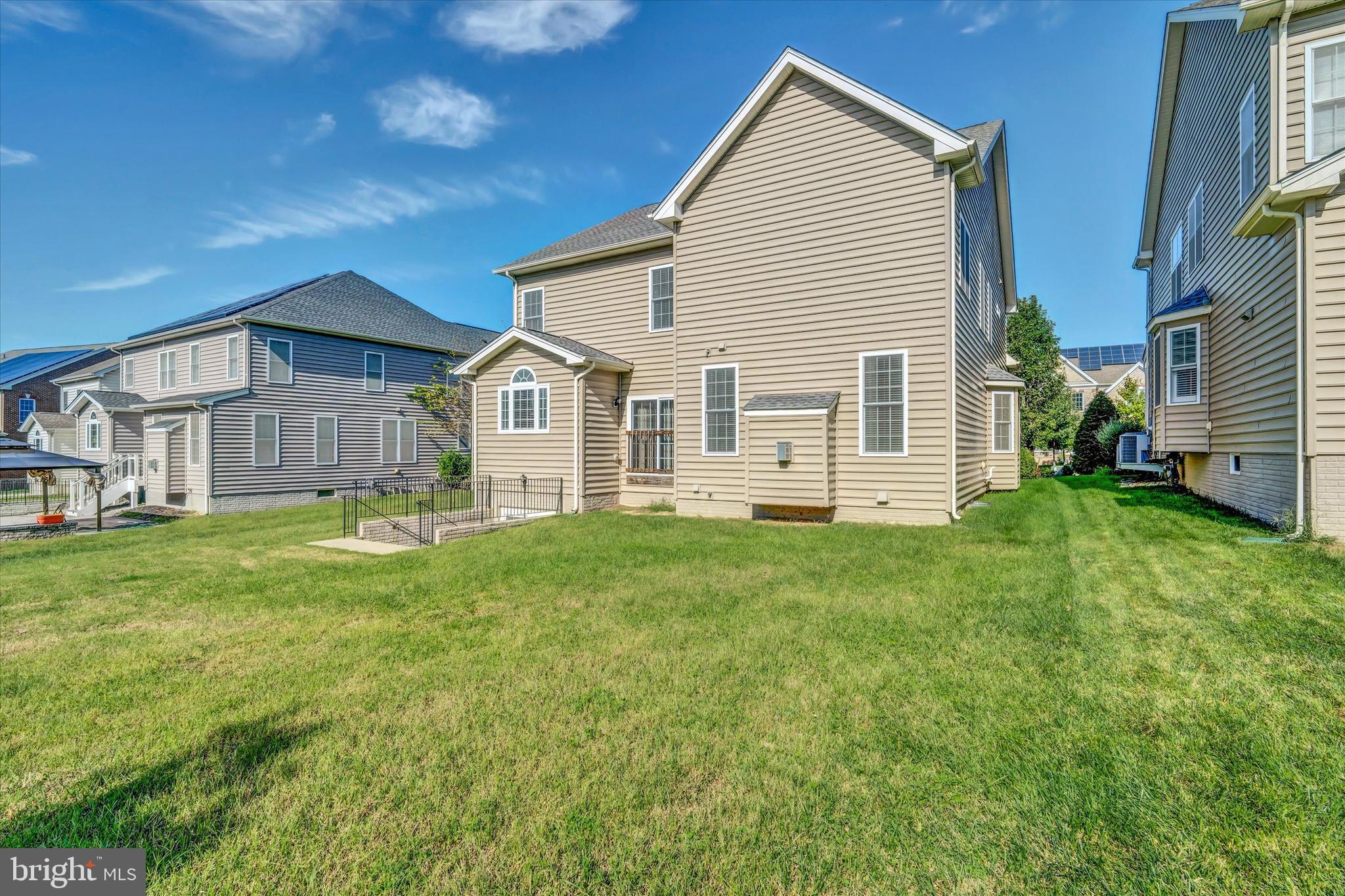 MARLBORO RIDGE - Residential