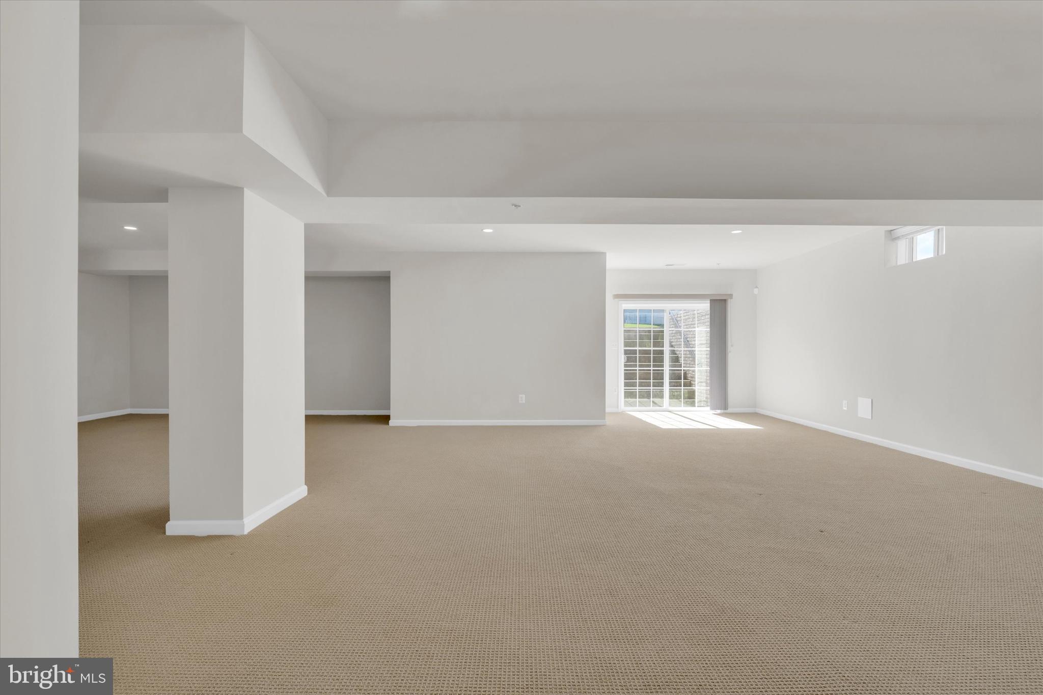 MARLBORO RIDGE - Residential