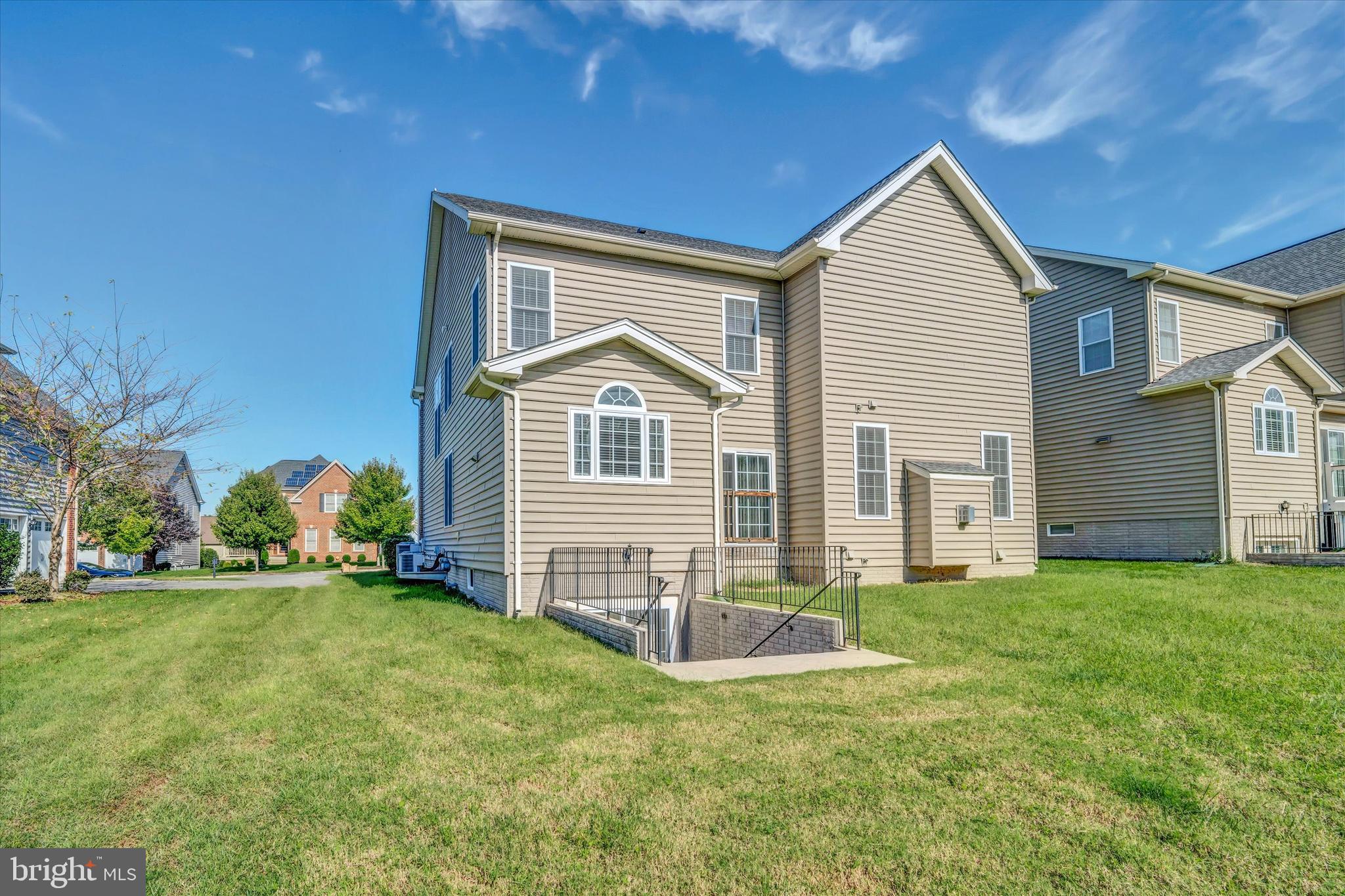 MARLBORO RIDGE - Residential