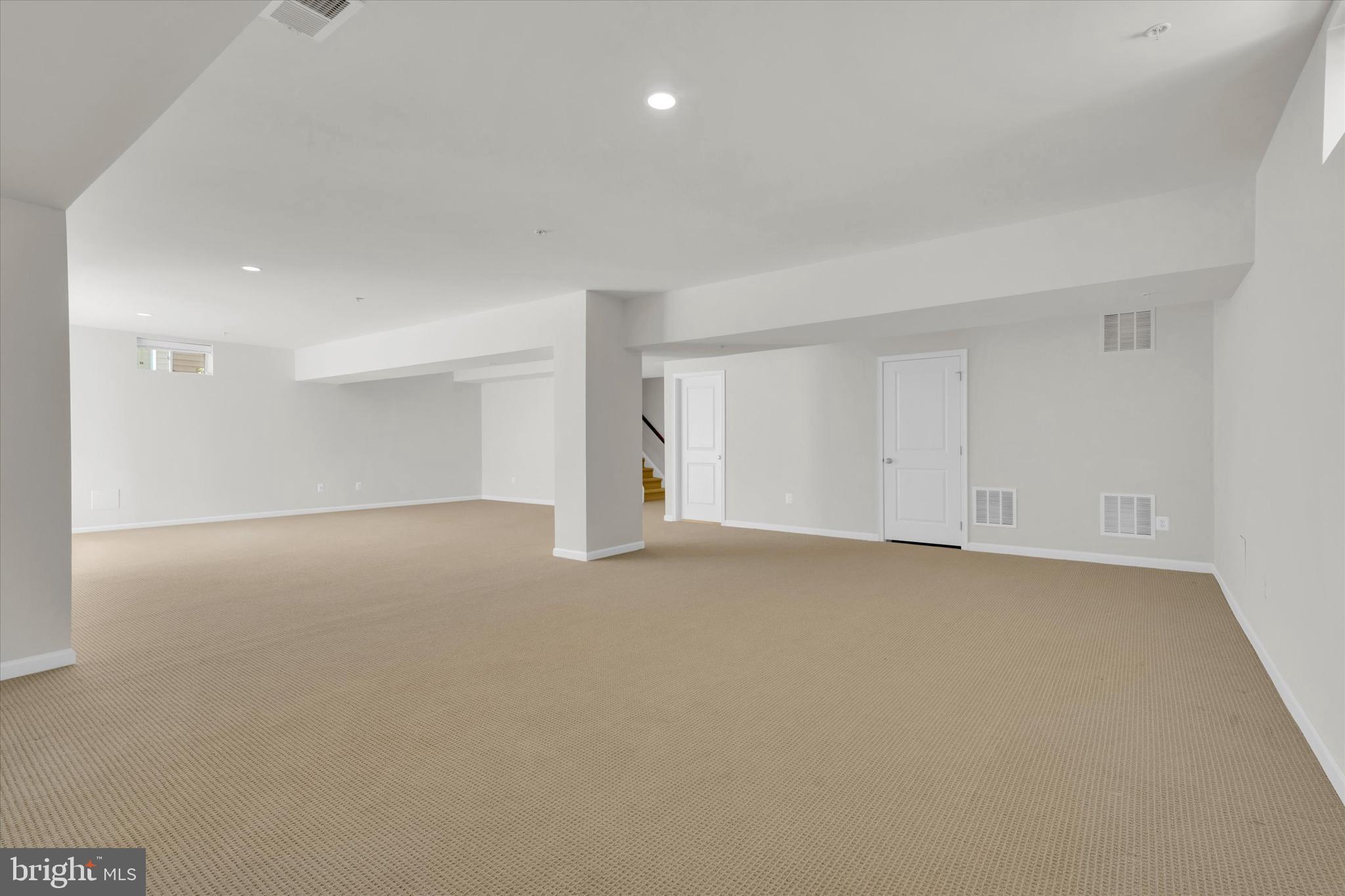 MARLBORO RIDGE - Residential