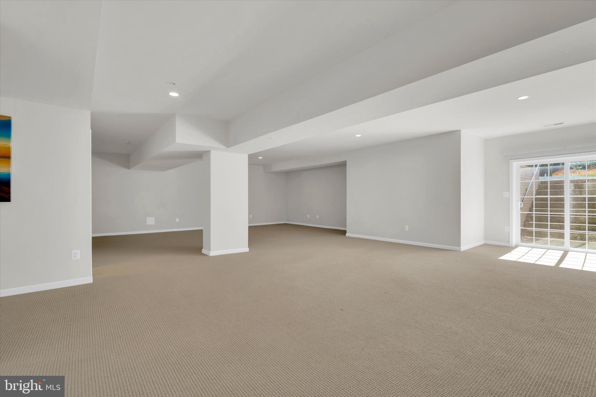 MARLBORO RIDGE - Residential