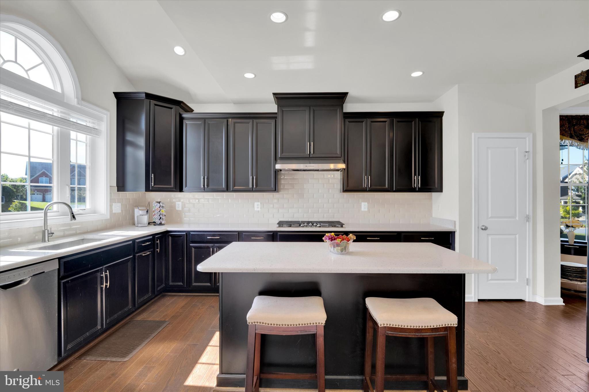 MARLBORO RIDGE - Residential