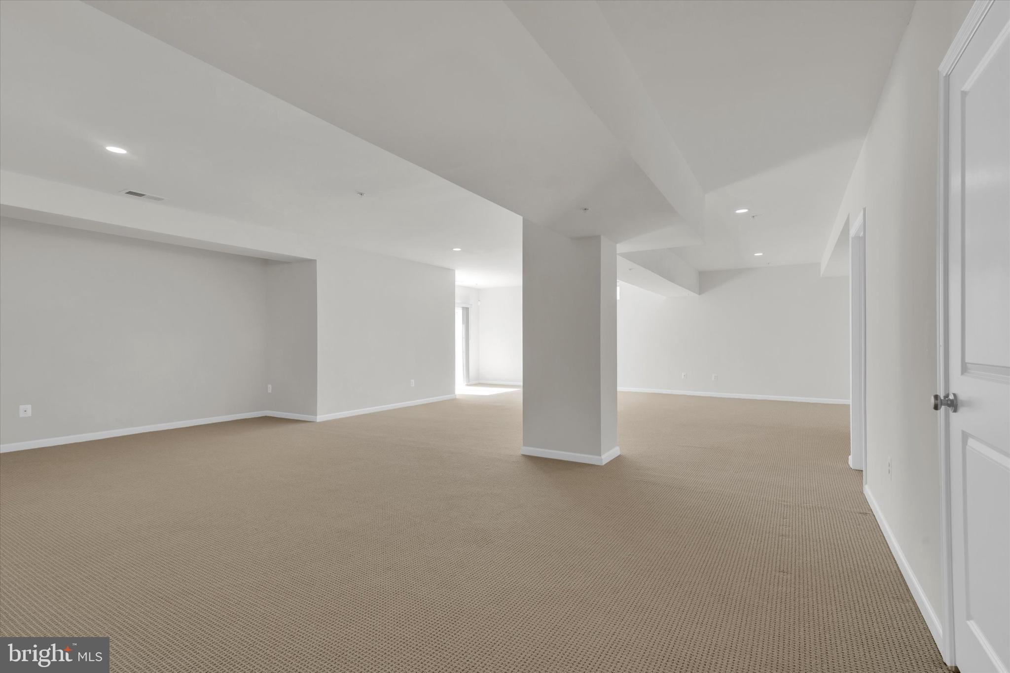 MARLBORO RIDGE - Residential