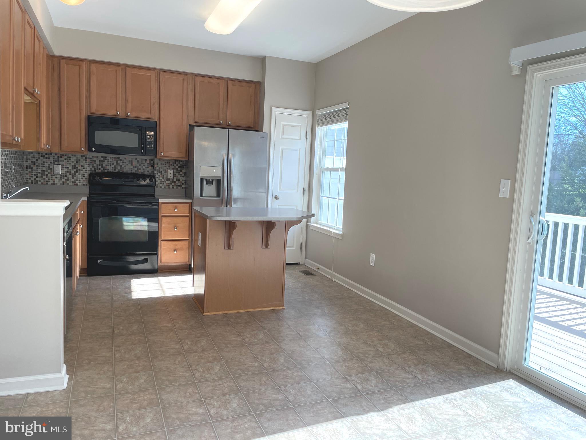 CHAMBERS HILL COMMONS - Residential Lease