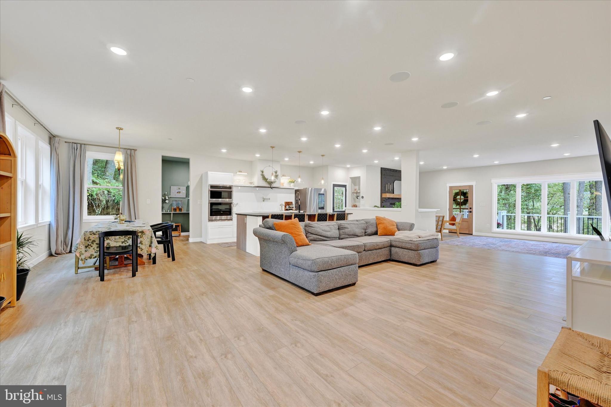 GLEN ARM - Residential