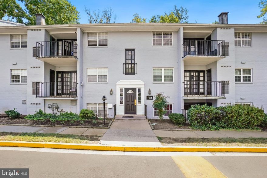 Beautiful updated 2 bedroom condo - Fantastic location, minutes to 95 and the Parkway - New LVP flooring -  Updated kitchen with stainless steel appliances - Large primary bedroom - Updated Full bathroom - Separate dining room - Condo fee includes gas, heat & water owner only pays for electric - Windows replaced 2020 - Extra storage closet in the basement of building