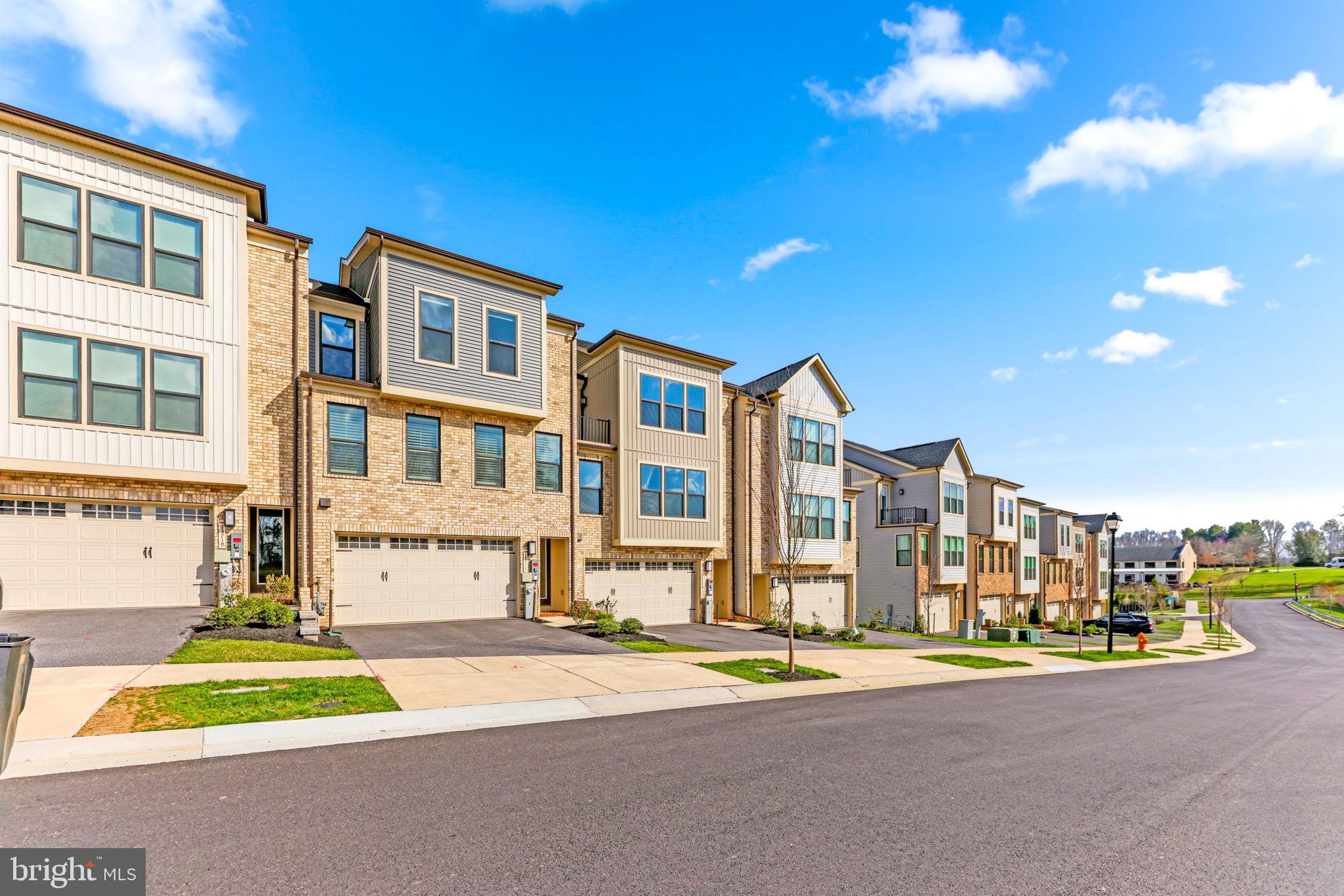 LONGVIEW RIDGE - Residential