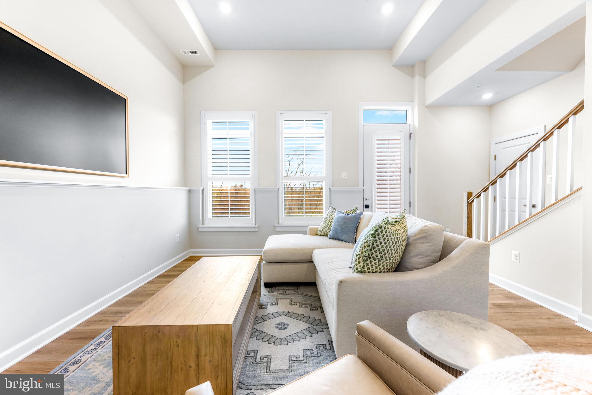 LONGVIEW RIDGE - Residential