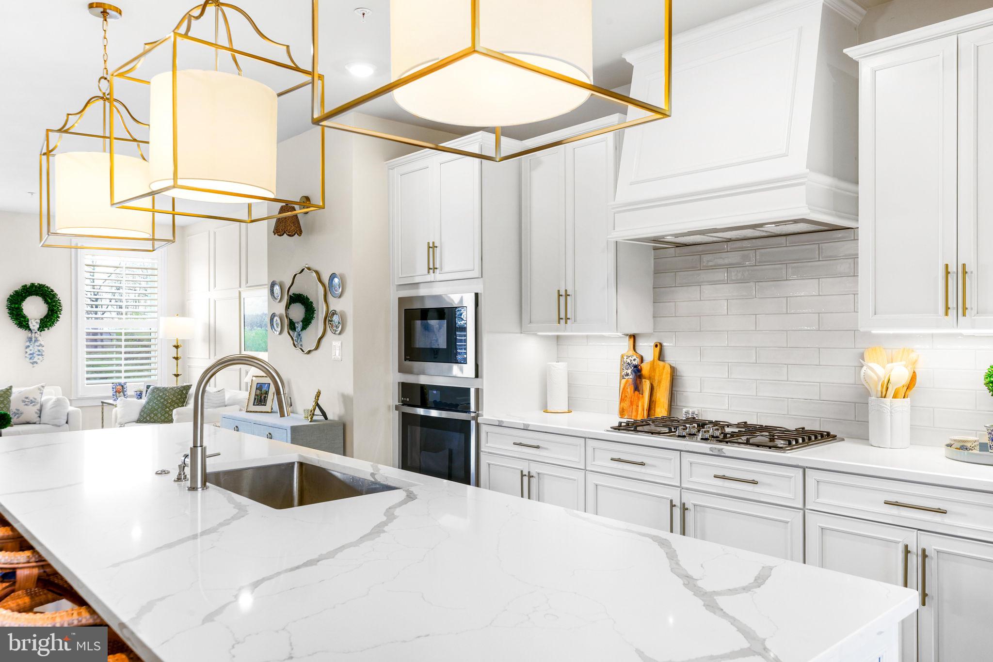 LONGVIEW RIDGE - Residential