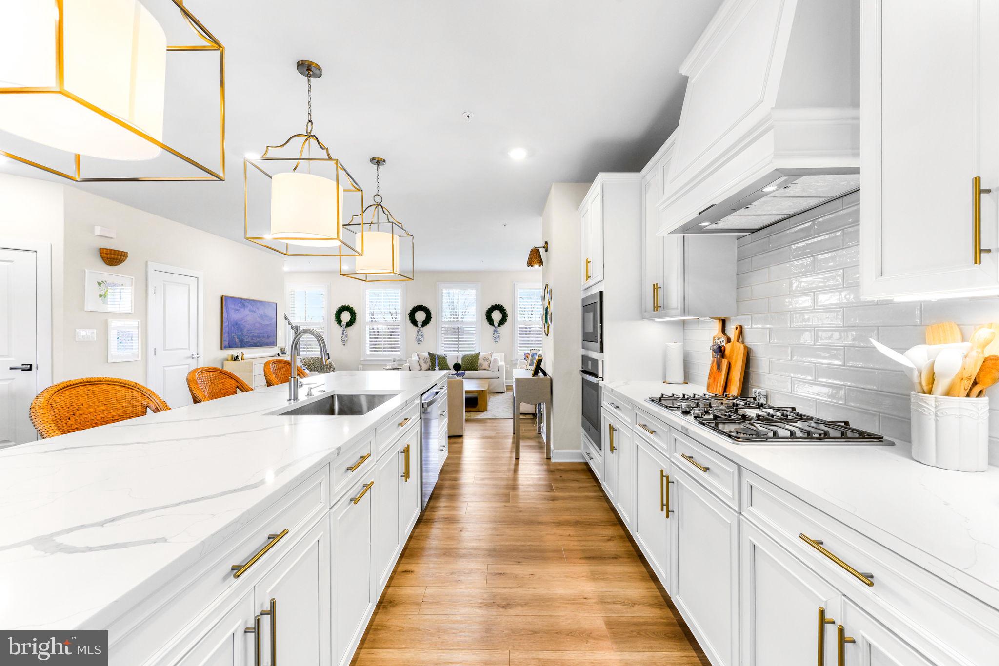 LONGVIEW RIDGE - Residential