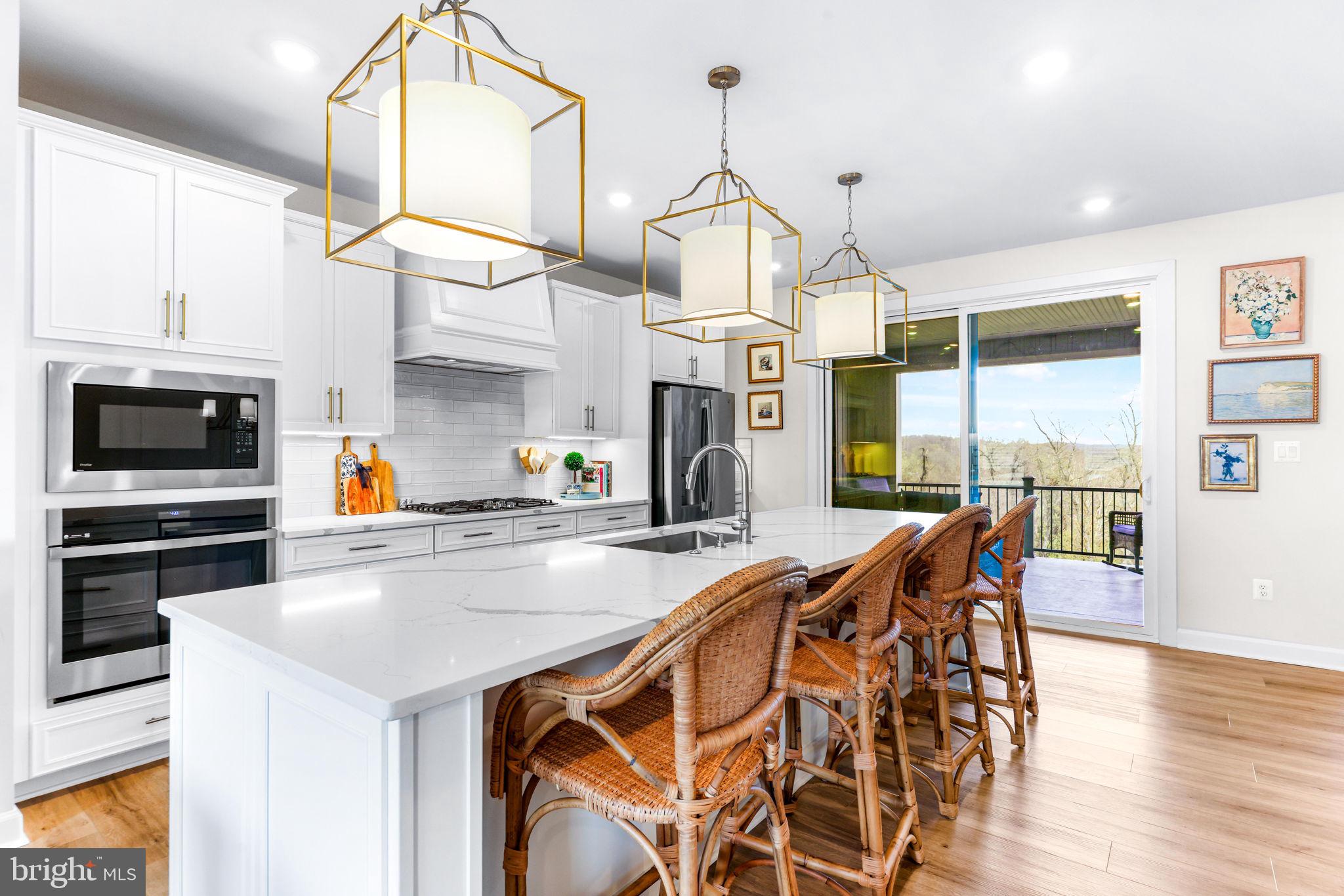 LONGVIEW RIDGE - Residential