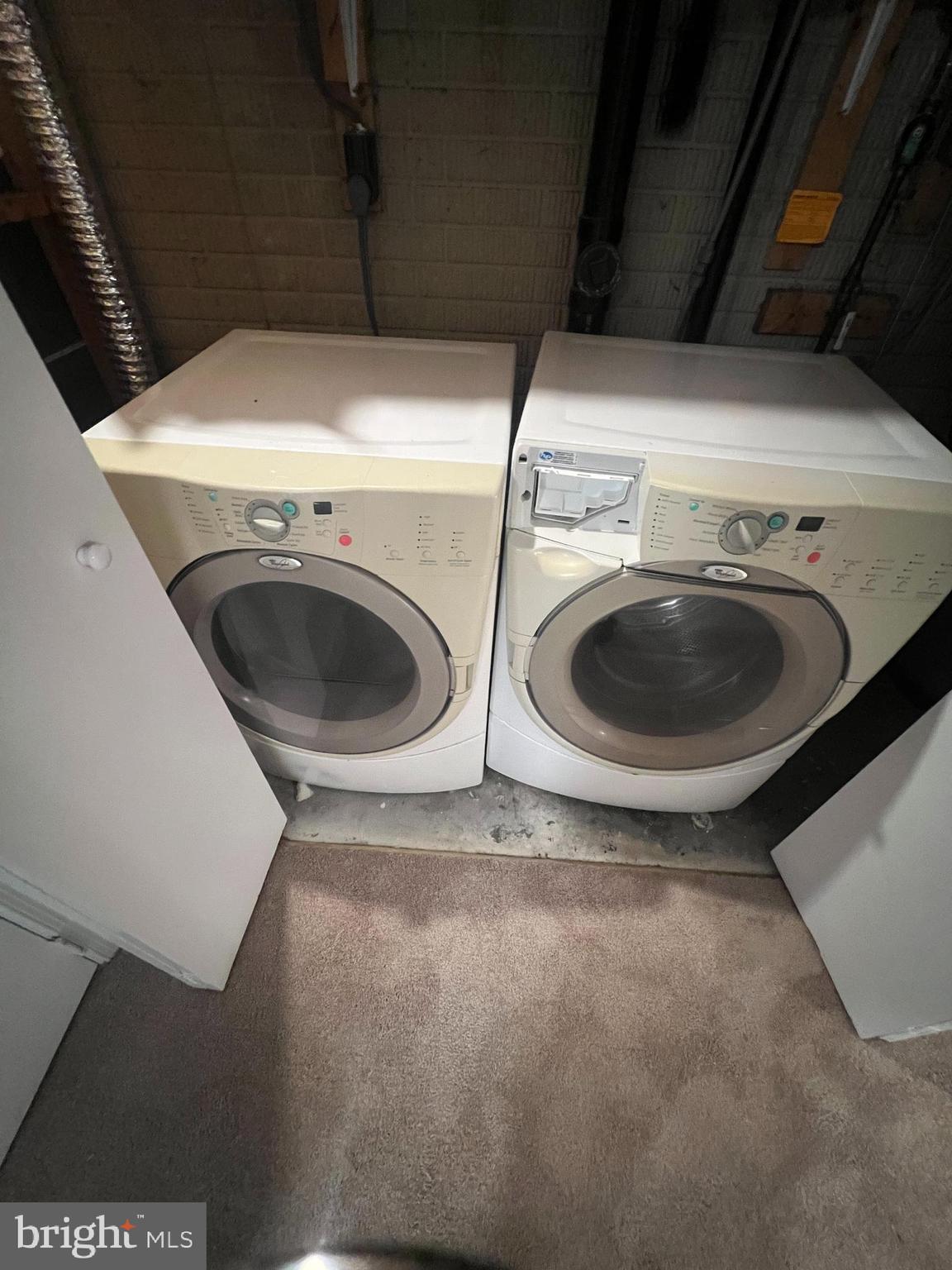 CANTERBURY VILLAGE - Residential Lease