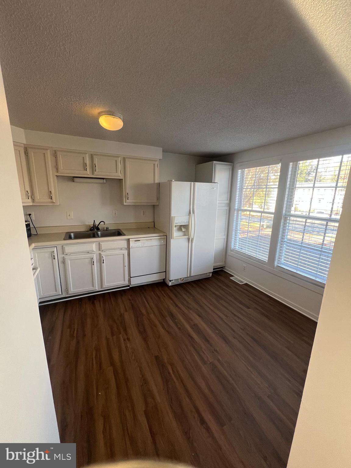 CANTERBURY VILLAGE - Residential Lease