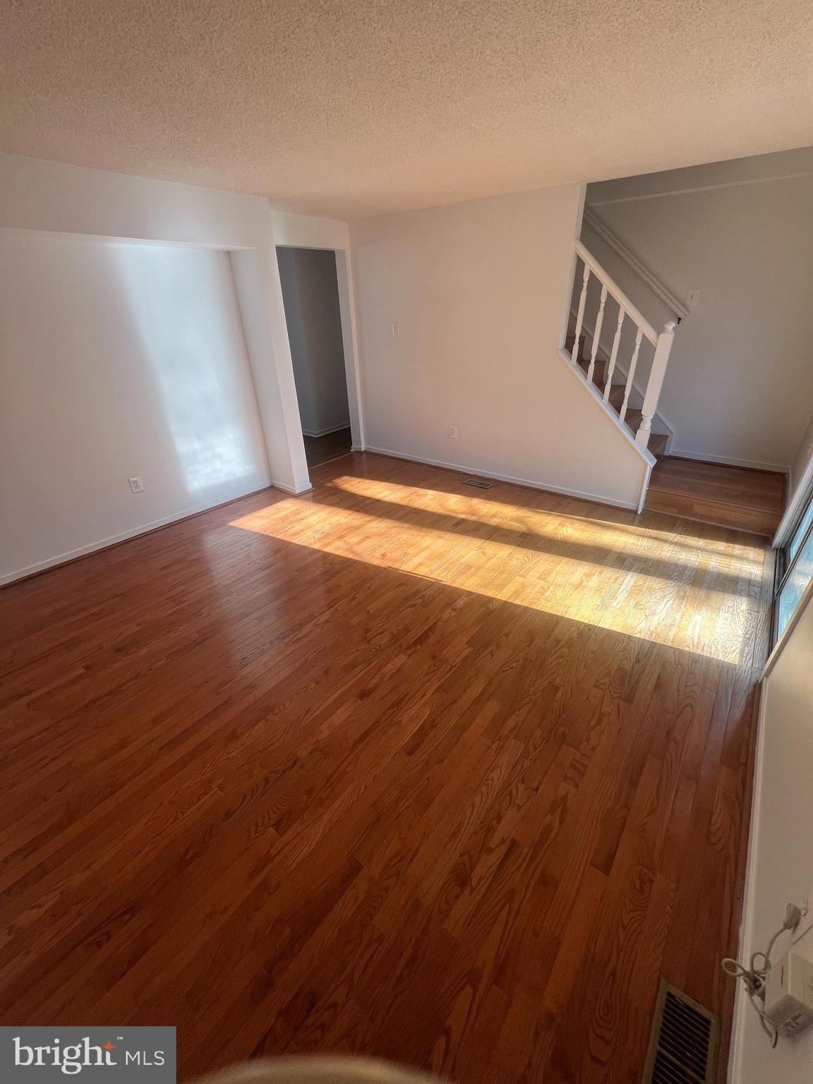 CANTERBURY VILLAGE - Residential Lease