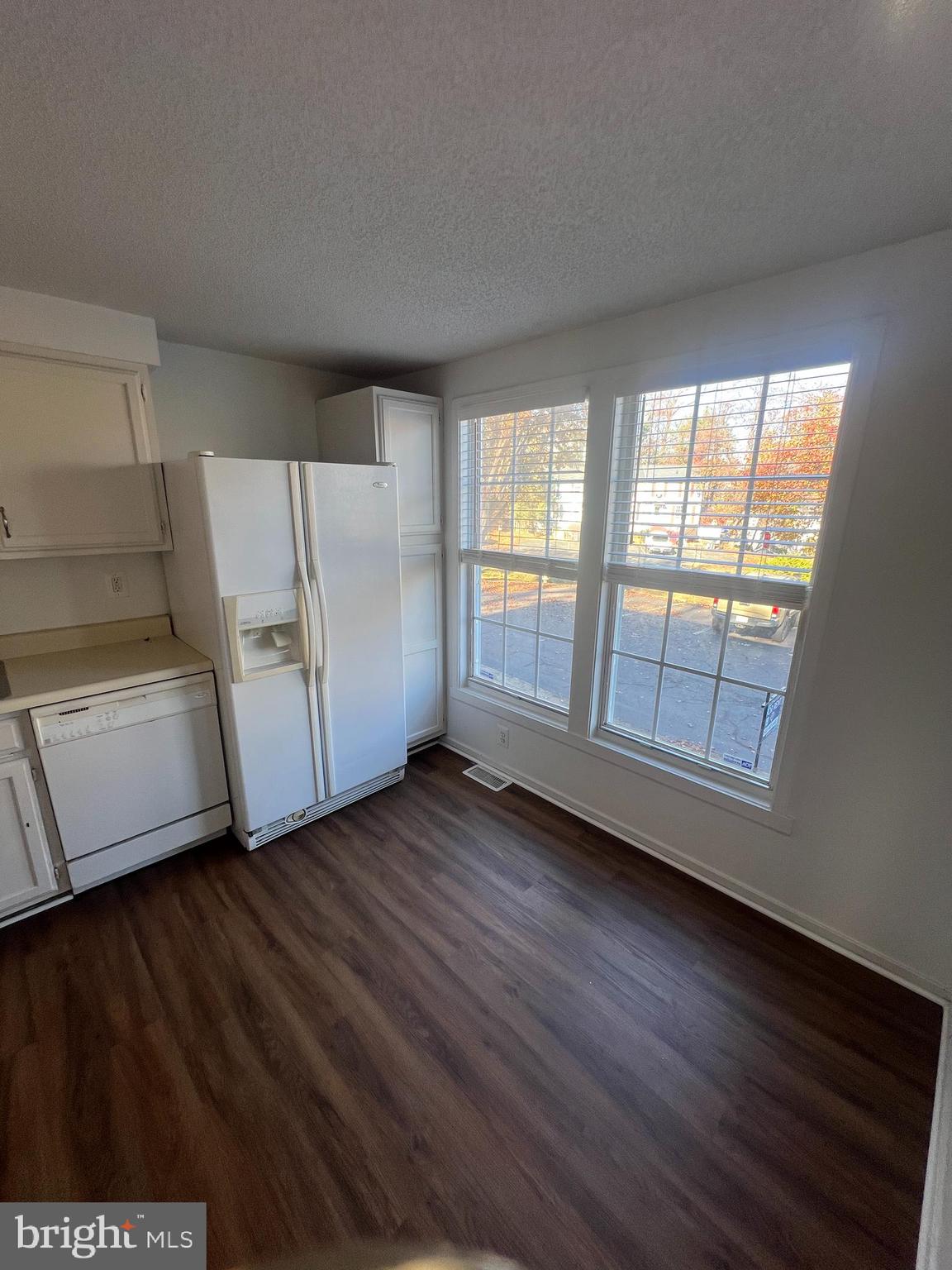 CANTERBURY VILLAGE - Residential Lease