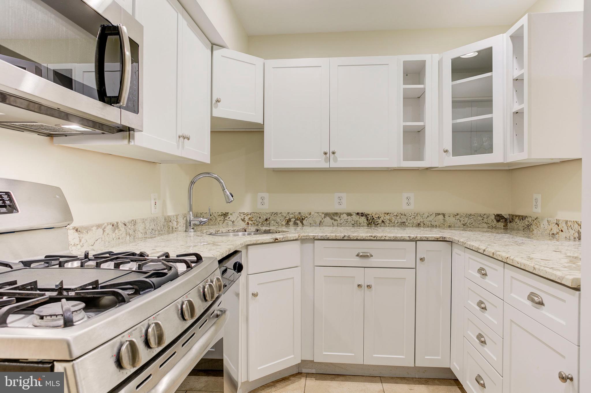 FALLS PLAZA - Residential Lease