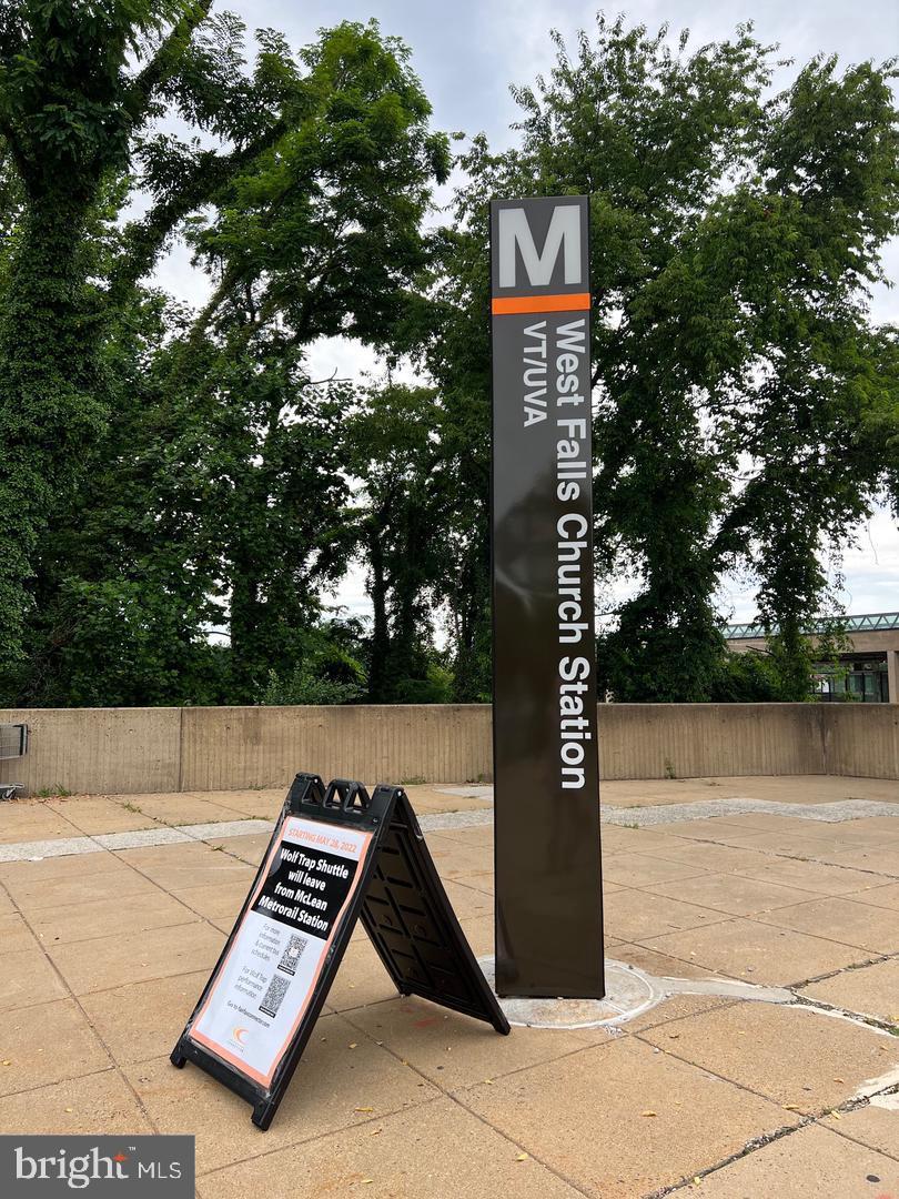 FALLS PLAZA - Residential Lease