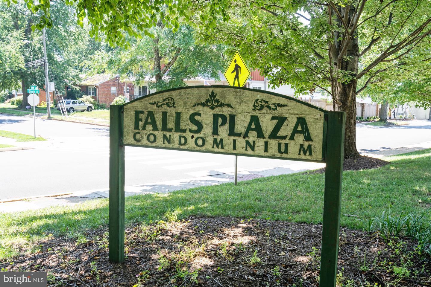 FALLS PLAZA - Residential Lease