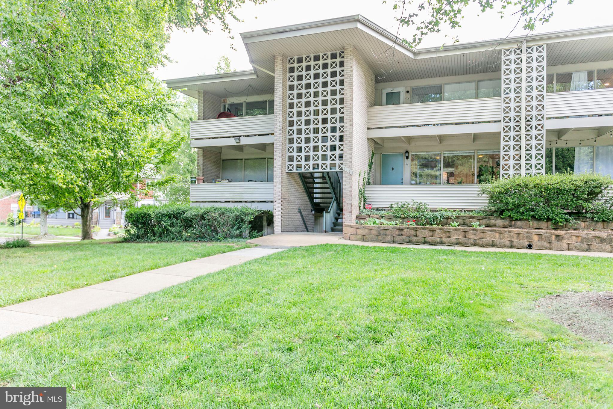 FALLS PLAZA - Residential Lease