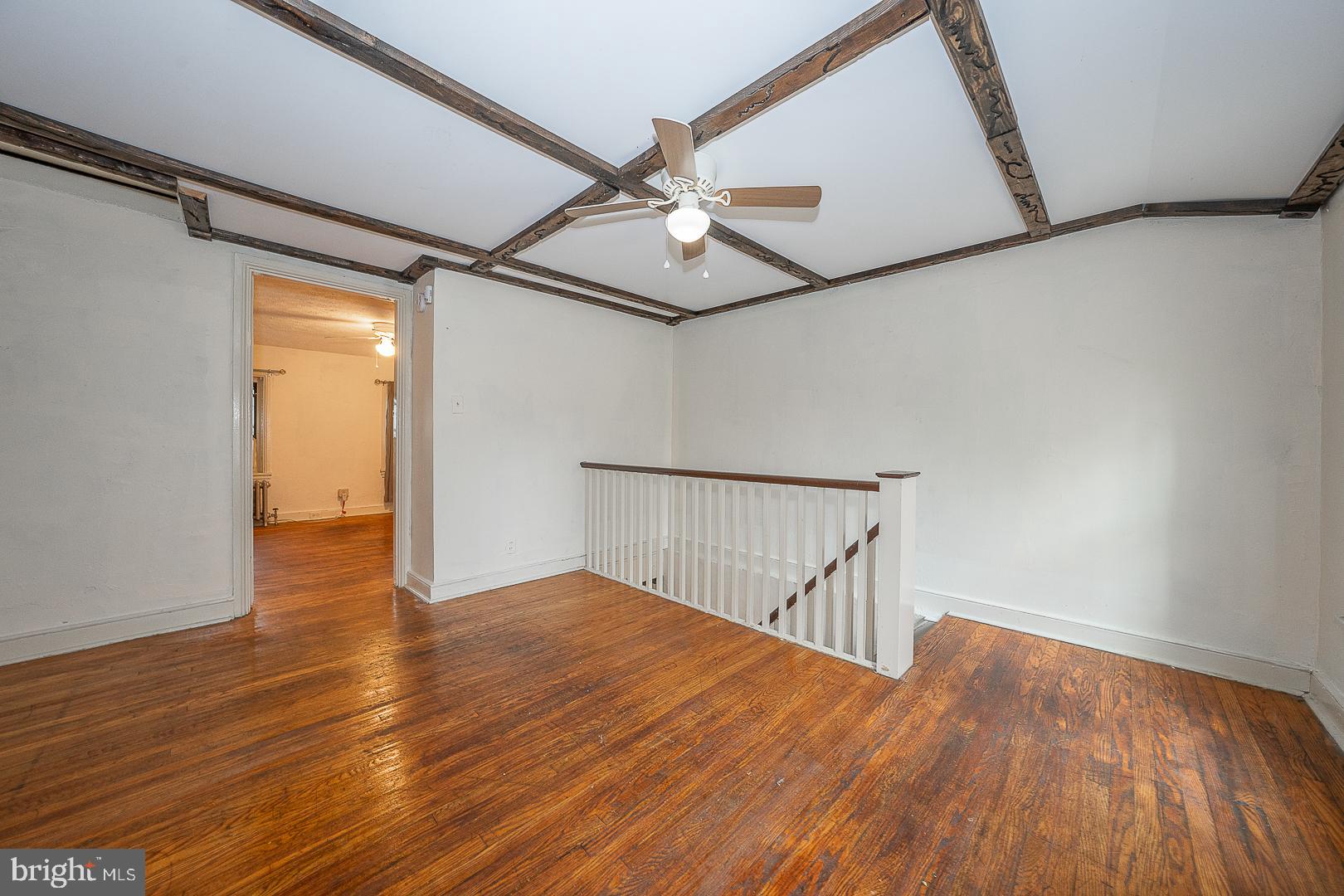 LOGAN SQUARE - Residential