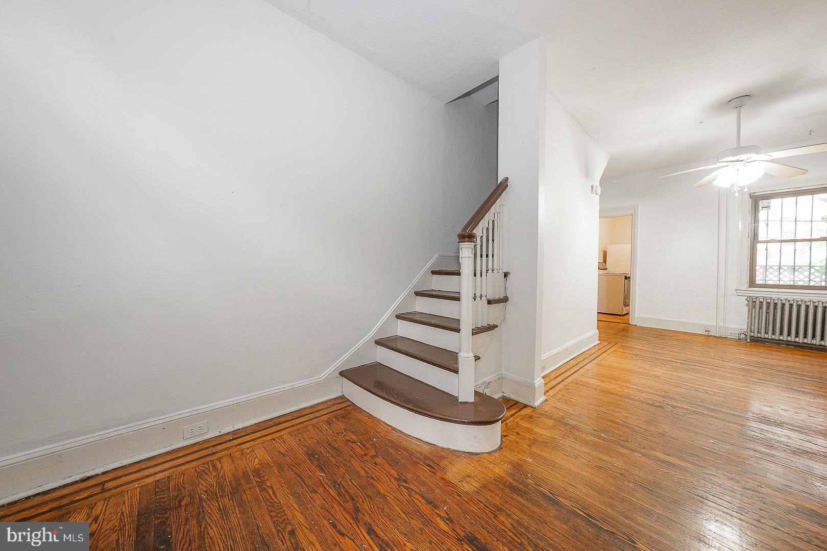 LOGAN SQUARE - Residential