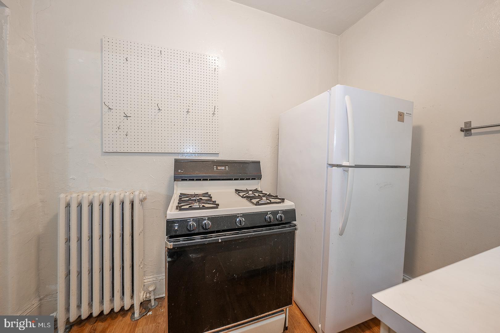 LOGAN SQUARE - Residential